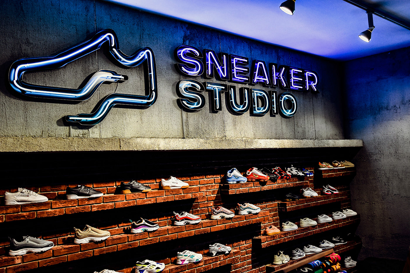 SneakerStudio品牌LOGO設(shè)計(jì)