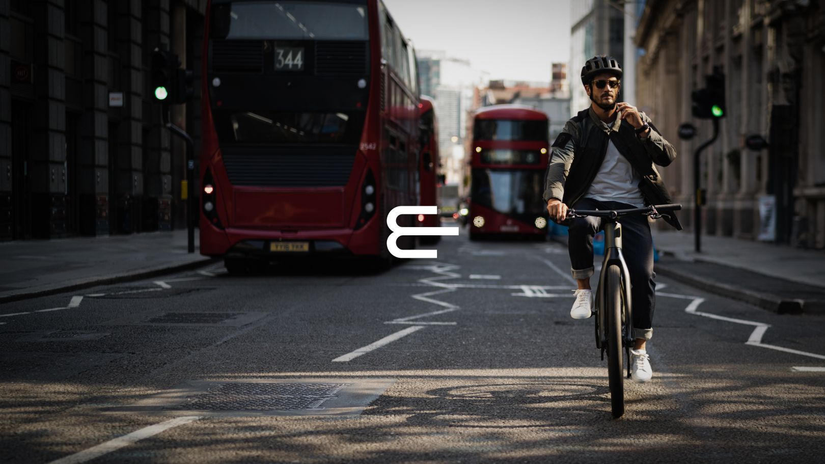 電動自行車Evari Bikes標(biāo)志設(shè)計